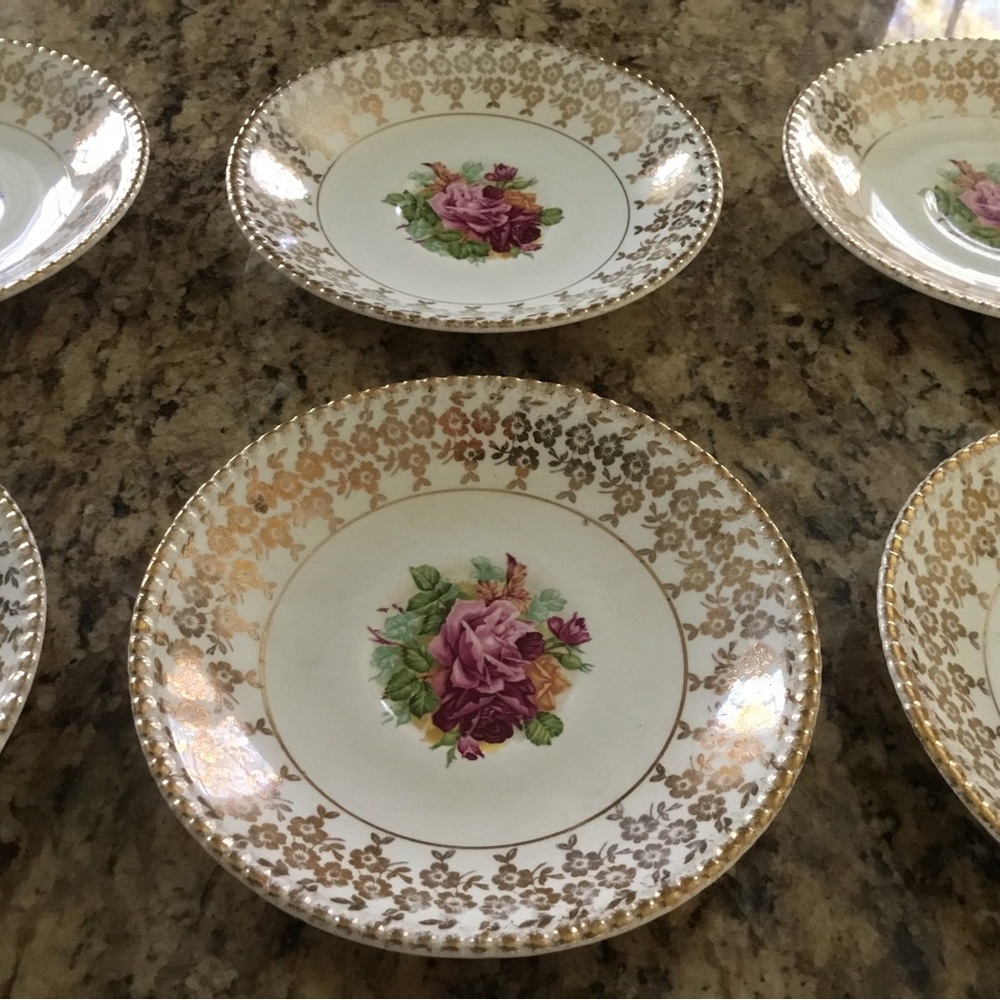 Vintage 22 Kt. Gold Roses plates almost 6 in. Width, set of 8 - Picture 8 of 15